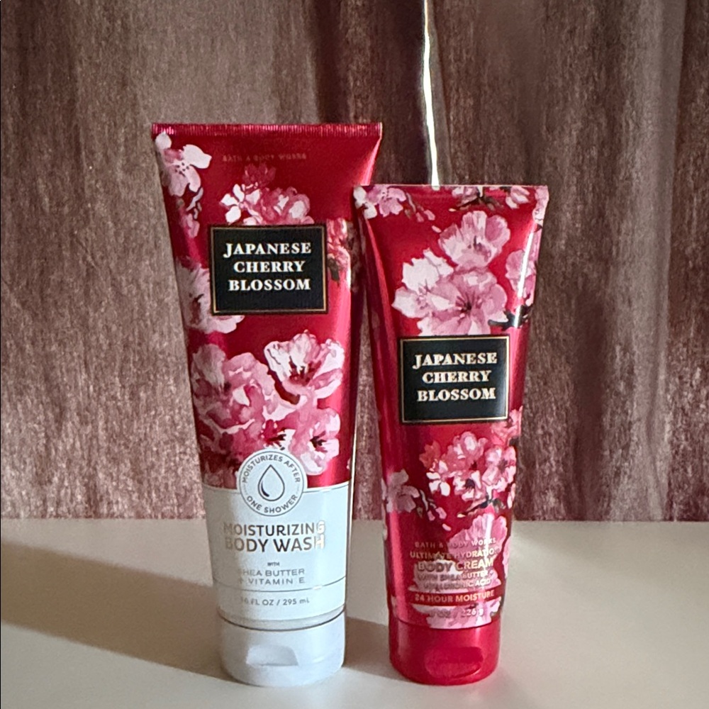 Bath & Body Works Japanese Cherry Blossom Body Wash & Cream - Red